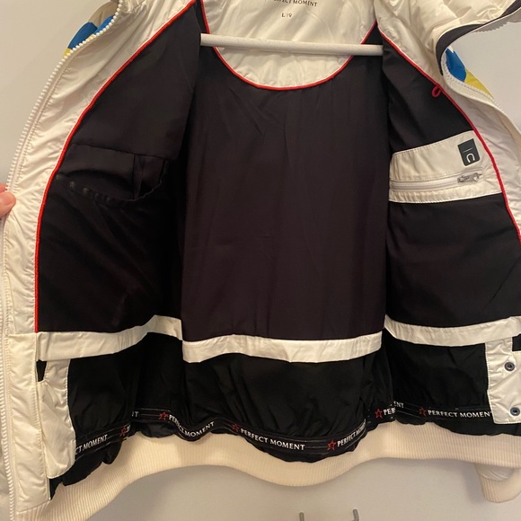 Perfect Moment Women’s Ski Jacket - Picture 7 of 10